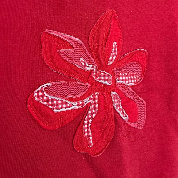 Ted Baker: Girls Red Sweater with Appliqué Flower Detail: Size 4-5 years - Picture 8 of 9